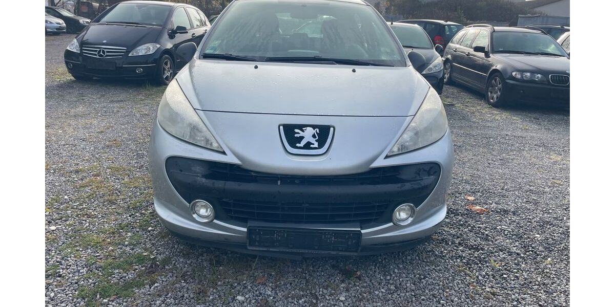 Peugeot 207 86.000 km 1.990 &euro; Abensberg 93326