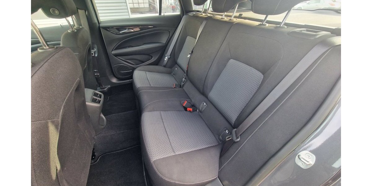 Opel Insignia 1.5 D Elegance Klimautomatik NAVI 130.000 km 14.499 &euro; Landau 76829