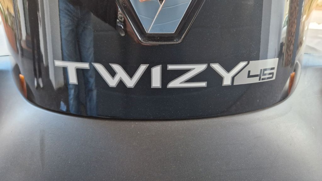 Renault Twizy 41.500 km 5.800 &euro; Kreuztal-Krombach 57223