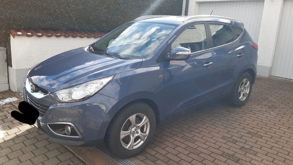 Hyundai ix35 115.000 km 7.300 &euro; Burghausen 84489