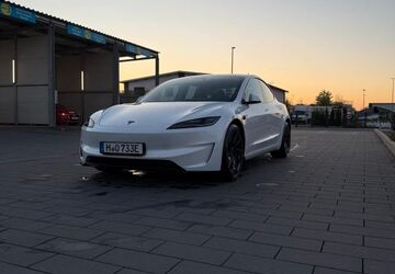Tesla Model 3 10.500 km 50.750 &euro; Hannover 30519