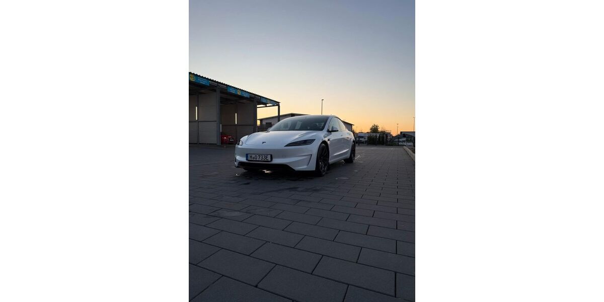 Tesla Model 3 10.500 km 50.750 &euro; Hannover 30519