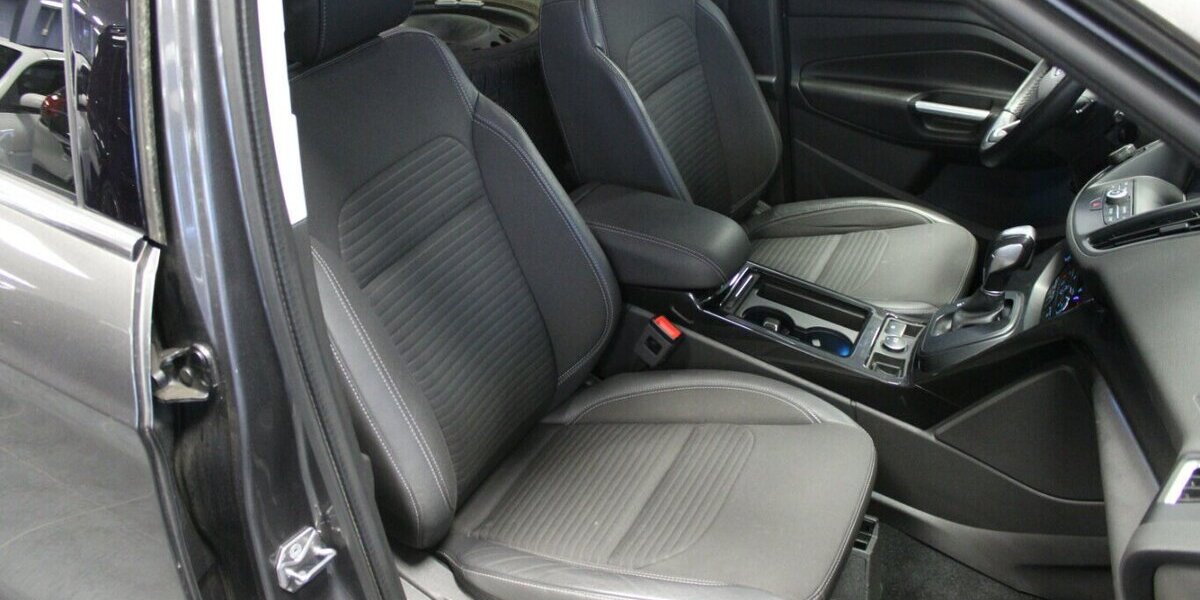 Ford Kuga 1.5 EcoBoost 4x4 Aut. Titanium 97.755 km 15.980 &euro; Euskirchen 53881