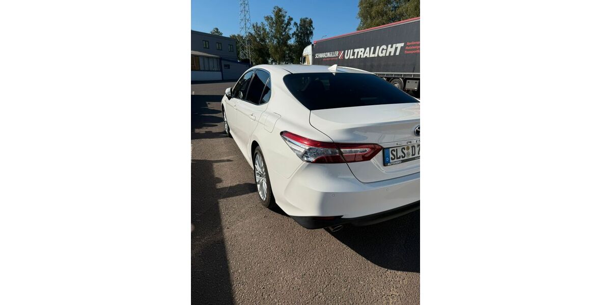 Toyota Camry 75.000 km 25.999 &euro; Quierschied 66287
