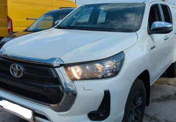 Toyota Hilux 201.900 km 30.000 &euro; Pocking 94060