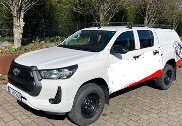 Toyota Hilux 21.000 km 35.999 &euro; Minden 32427