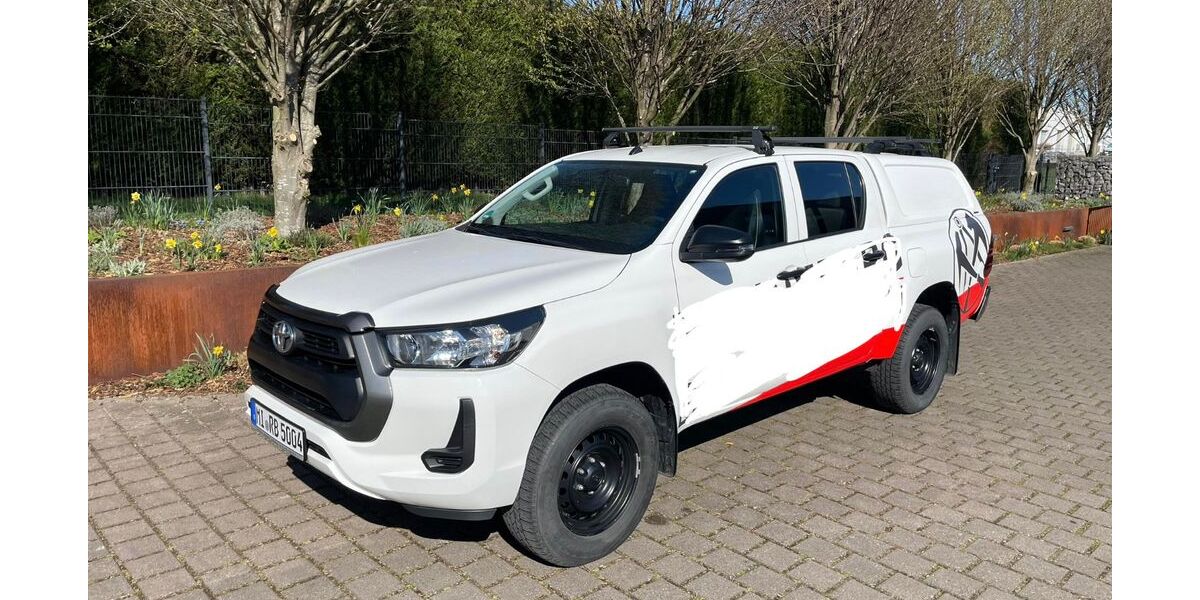 Toyota Hilux 21.000 km 35.999 &euro; Minden 32427