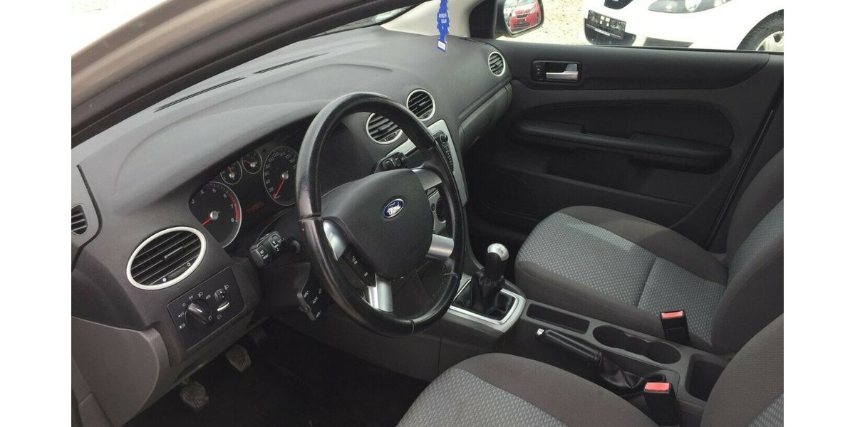 Ford Focus Klima, AHK.,Tüv Neu! 198.000 km 2.250 &euro; Himmelkron 95502