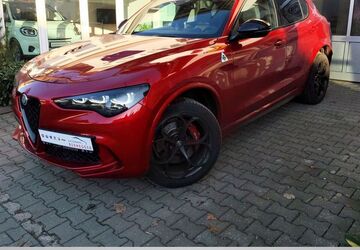 Alfa Romeo Stelvio 11.000 km 87.950 &euro; Rosenheim 83022