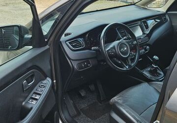 Kia Carens 179.000 km 7.500 &euro; Hupperath 54518