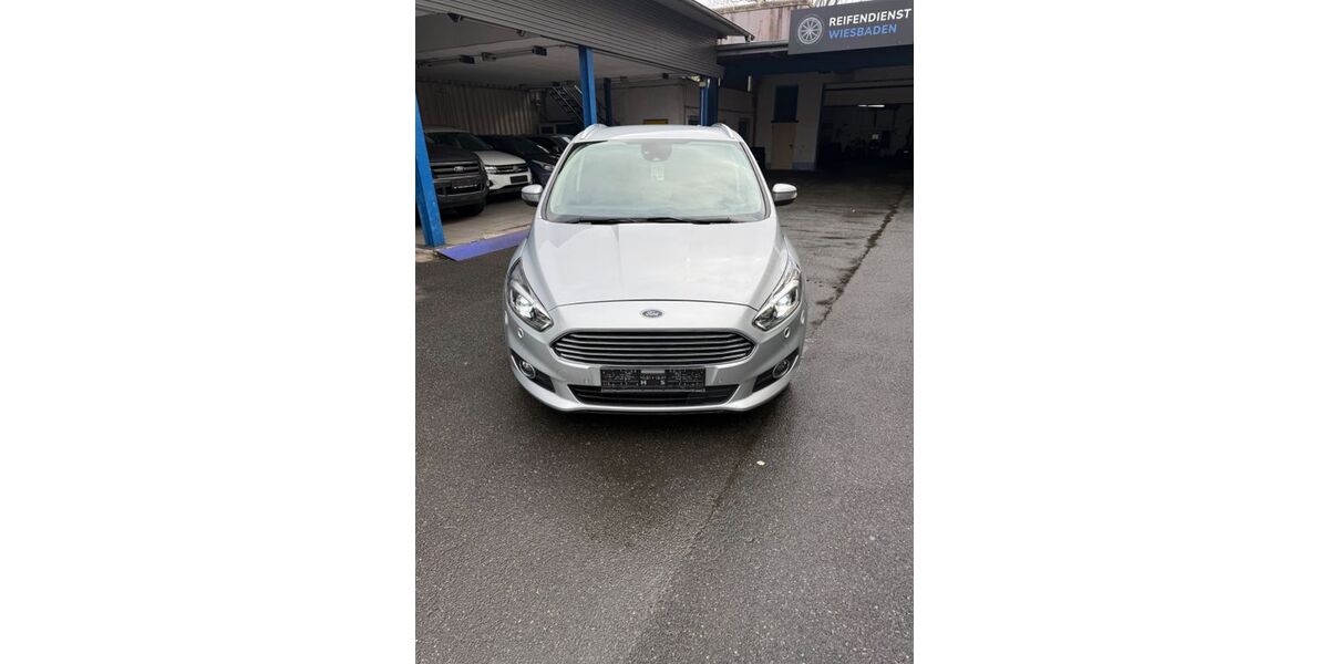 Ford S-Max 110.425 km 9.999 &euro; Wiesbaden 65189