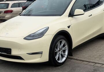Tesla Model Y 259.000 km 19.900 &euro; Stapelfeld bei Hamburg 22145