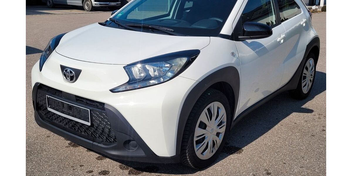 Toyota Aygo (X) 17.800 km 10.990 &euro; Dingolfing 84130