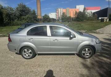 Chevrolet Aveo 97.904 km 1.700 &euro; Berlin 10365