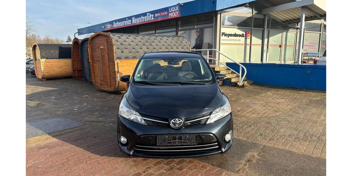 Toyota Verso 203.200 km 6.500 &euro; Neustrelitz 17235