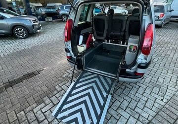 Peugeot 807 144.600 km 8.990 &euro; Bad Iburg 49186