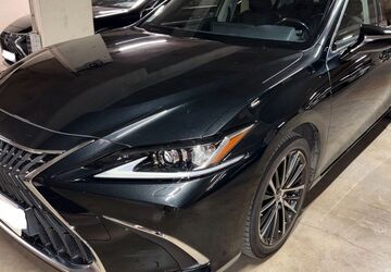 Lexus ES 300 121.600 km 33.500 &euro; LEVALLOIS-PERRET 92300