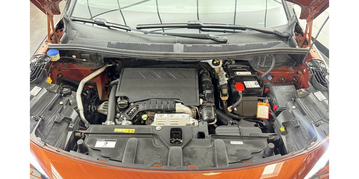 Peugeot 5008 130 EAT8 Allure 1.Hand AHK 13.300 km 25.770 &euro; Lich 35423