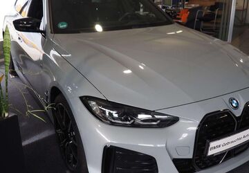 BMW i4 16.896 km 54.980 &euro; Obertraubling bei Regensburg 93083