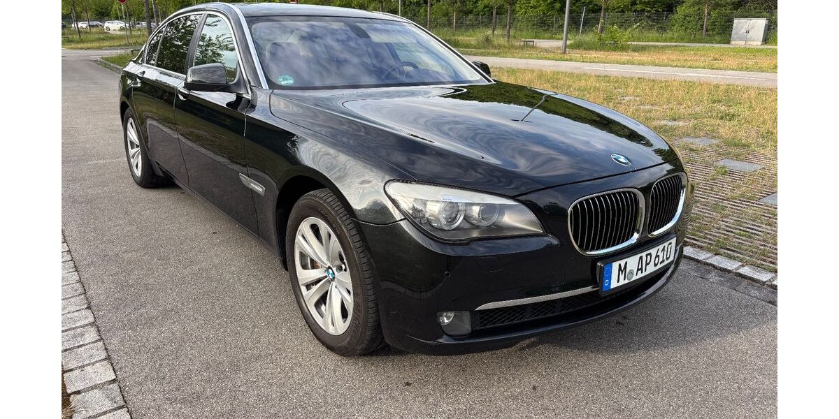 BMW 750 84.000 km 21.499 &euro; München 80937