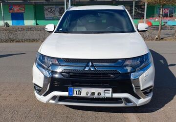 Mitsubishi Plug-in Hybrid Outlander 102.000 km 15.900 &euro; Asbach 53567