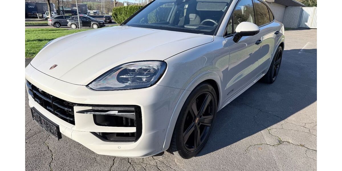 Porsche Cayenne 12.900 km 138.900 &euro; Gießen 35394