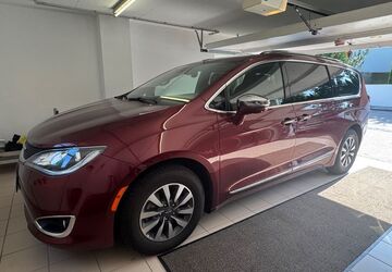 Chrysler Pacifica 39.000 km 34.000 &euro; Grünwald 82031