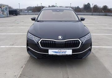 Skoda Octavia 2.500 km 44.400 &euro; München 80686