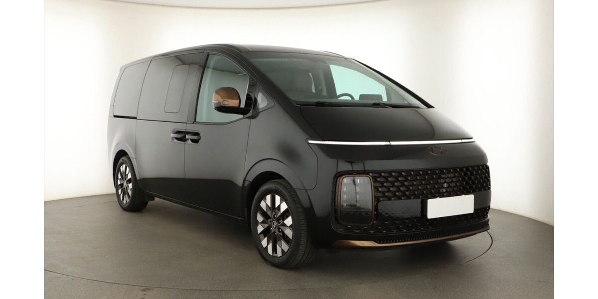 Hyundai STARIA 34.282 km 38.675 &euro; Praha 