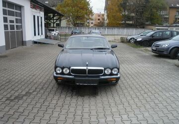 Jaguar XJ 160.594 km 8.999 &euro; Bamberg 96052