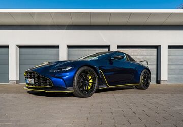 Aston Martin V12 Vantage 7.800 km 399.500 &euro; Kerpen 50171