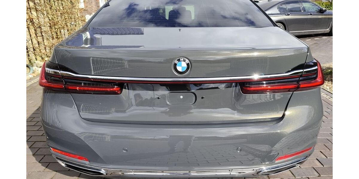 BMW 740 33.600 km 64.900 &euro; Georgsheil 26624