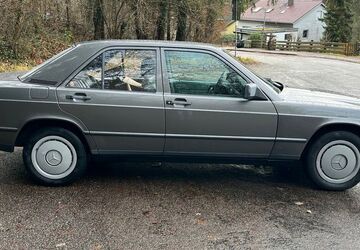 Mercedes-Benz 190 237.000 km 4.500 &euro; Schwäbisch Gmünd 73525