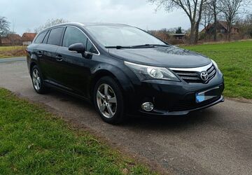 Toyota Avensis 308.000 km 4.300 &euro; ESPELKAMP 32339