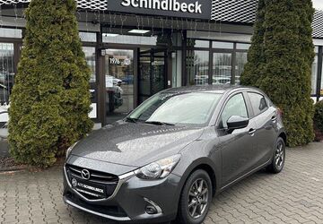 Mazda 2 16.294 km 15.990 &euro; Regensburg 93055