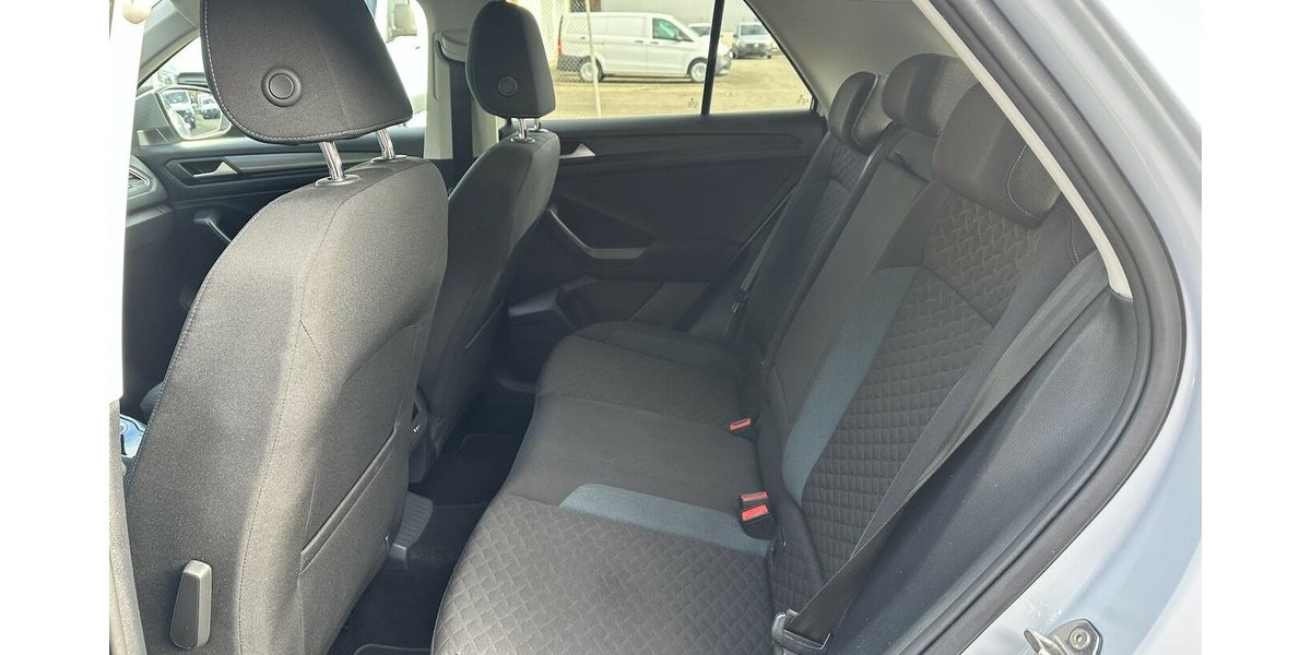 VW T-Roc IQ.DRIVE LED Navi PDC SHZ 127.074 km 16.900 &euro; Mainz 55122