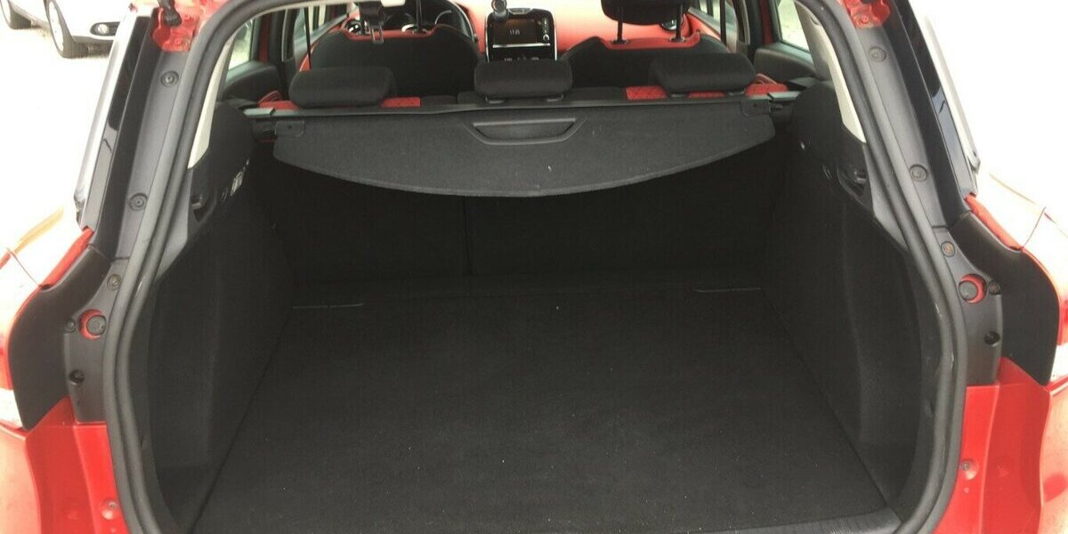 Renault Clio Kombi,Nav,Klimaaut.,Sond. Mod.! Tüv 03/28! 163.000 km 5.400 &euro; Himmelkron 95502