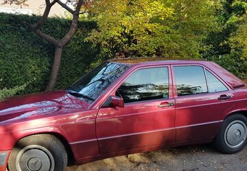 Mercedes-Benz 190 137.900 km 12.000 &euro; Berlin 14089