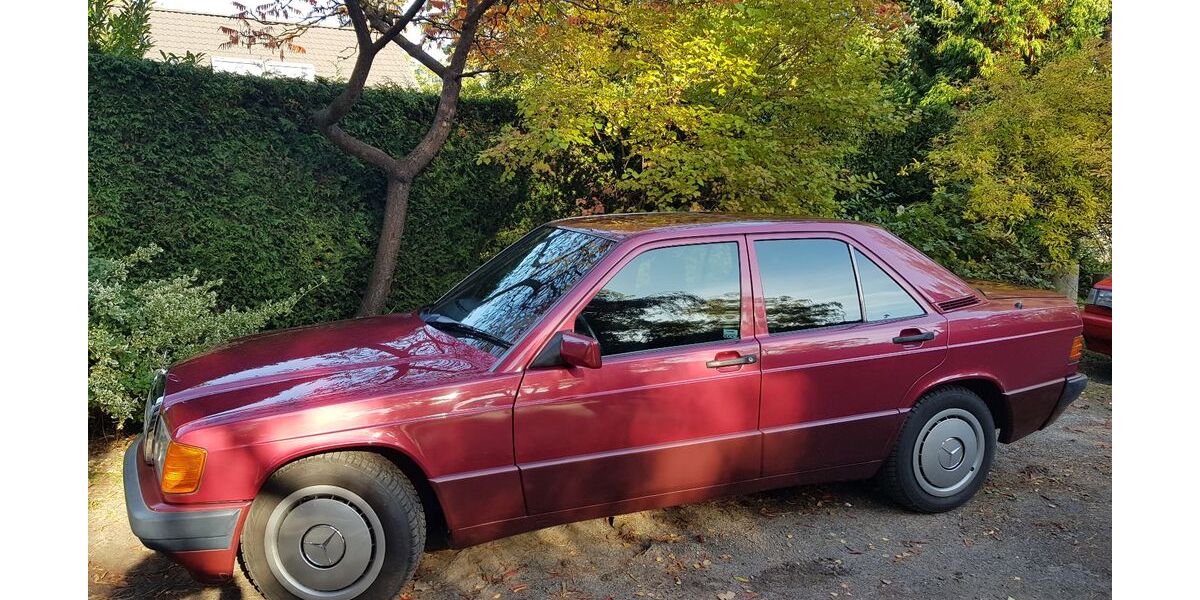 Mercedes-Benz 190 137.900 km 12.000 &euro; Berlin 14089