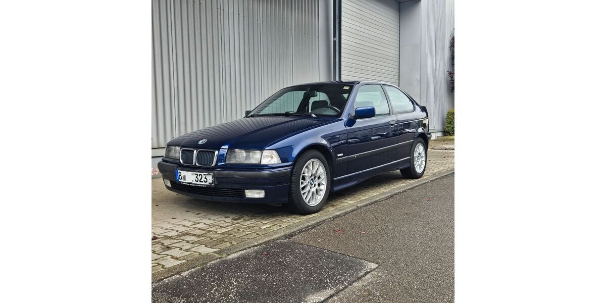 BMW 323 113.222 km 12.490 &euro; Berlin 12683