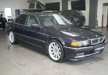 BMW 735 253.243 km 8.980 &euro; Neufahrn 85375