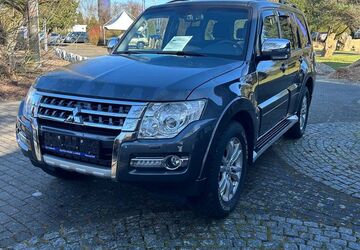 Mitsubishi Pajero 187.393 km 24.900 &euro; Romrod-Zell 36329