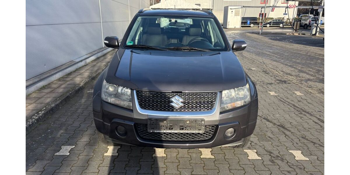 Suzuki Grand Vitara 92.379 km 10.499 &euro; Wiesbaden 65201