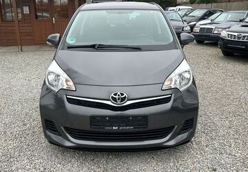 Toyota Verso-S 113.000 km 6.299 &euro; Bardowick 21357