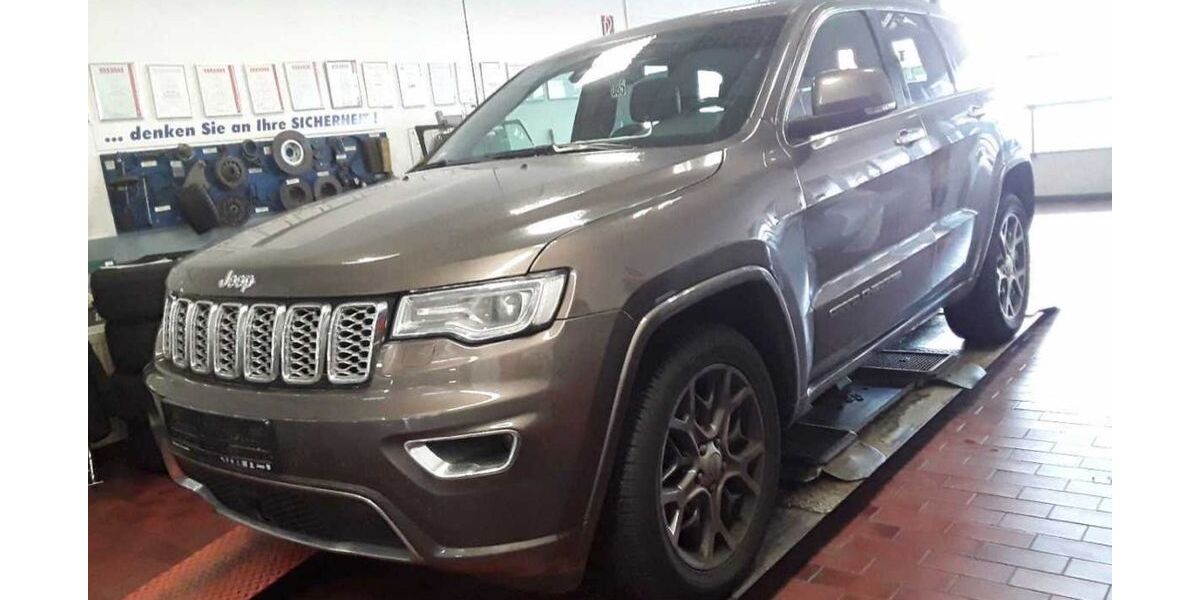 Jeep Grand Cherokee 49.911 km 30.990 &euro; Rudolstadt 07407