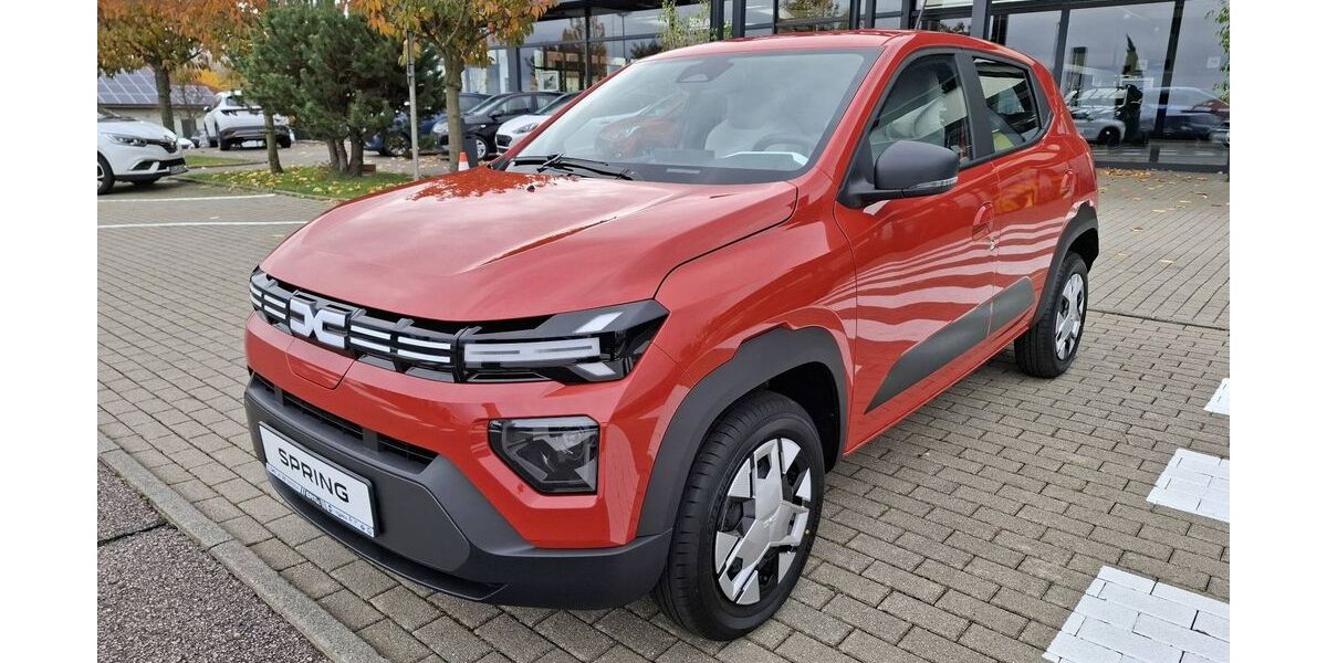 Dacia Spring 1.500 km 17.990 &euro; Dresden-Altfranken 01156
