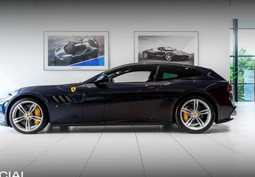 Ferrari GTC4Lusso 12.059 km 300.020 &euro; Hengelo 
