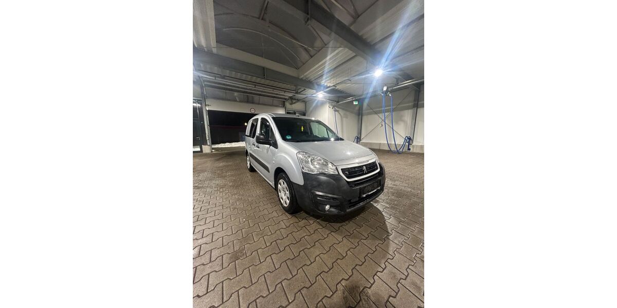 Peugeot Partner 152.589 km 5.999 &euro; Bremen 28757