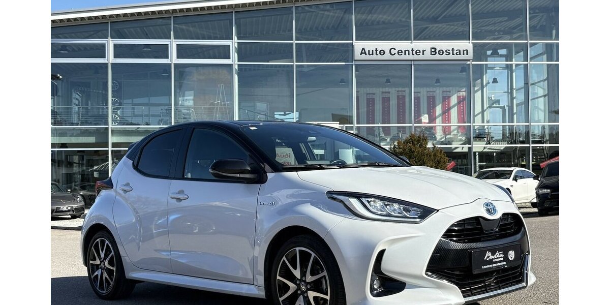 Toyota Yaris 1.5 Hybrid Black&White DAB/KAMERA/1.HAND 29.792 km 19.900 &euro; Villingen-Schwenningen 78054