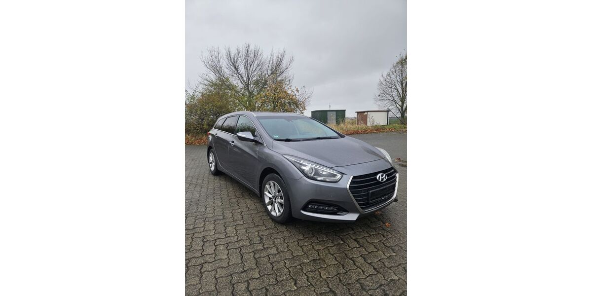 Hyundai i40 94.332 km 9.796 &euro; Magdeburg 39116